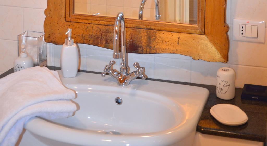 Ca Sagredo Al Ponte Bed & Breakfast Venesia Bagian luar foto